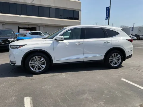 More photos of 2026 Acura MDX at Jay Wolfe Acura, MO