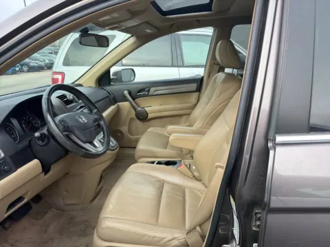 More photos of 2009 Honda CR-V EX-L at Jay Wolfe Acura, MO