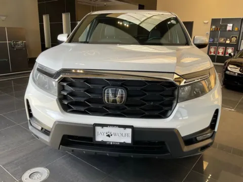 Photos of 2023 Honda Passport EX-L for sale in Kansas City, MO at Jay Wolfe Acura