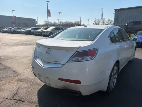 More photos of 2010 Acura TL SH-AWD at Jay Wolfe Acura, MO
