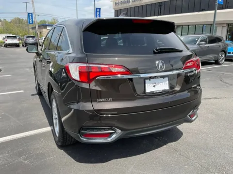 More photos of 2016 Acura RDX at Jay Wolfe Acura, MO