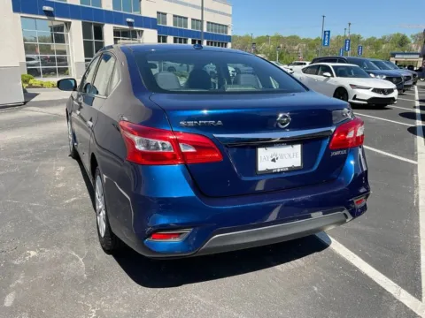 More photos of 2017 Nissan Sentra SV at Jay Wolfe Acura, MO