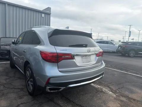 More photos of 2017 Acura MDX w/Advance Pkg at Jay Wolfe Acura, MO