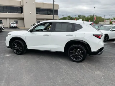 More photos of 2025 Acura ADX w/A-Spec Advance Package at Jay Wolfe Acura, MO