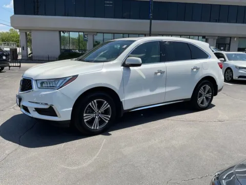 More photos of 2018 Acura MDX 3.5L at Jay Wolfe Acura, MO