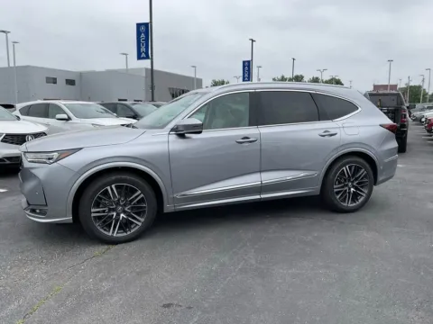 More photos of 2026 Acura MDX w/Advance Package at Jay Wolfe Acura, MO