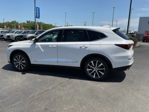 More photos of 2026 Acura MDX w/Technology Package at Jay Wolfe Acura, MO