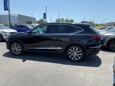 More photos of 2023 Acura MDX w/Technology Package at Jay Wolfe Acura, MO