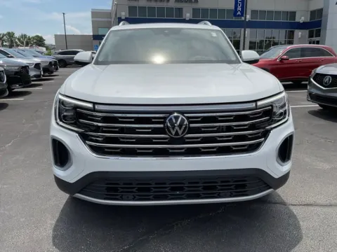 Photos of 2024 Volkswagen Atlas 2.0T SEL for sale in Kansas City, MO at Jay Wolfe Acura
