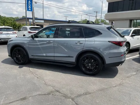 More photos of 2026 Acura MDX w/A-Spec Advance Package at Jay Wolfe Acura, MO