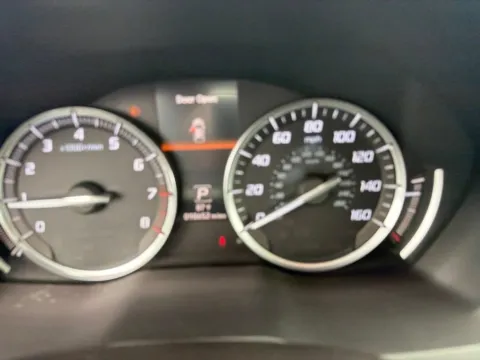 More photos of 2016 Acura MDX 3.5L at Jay Wolfe Acura, MO