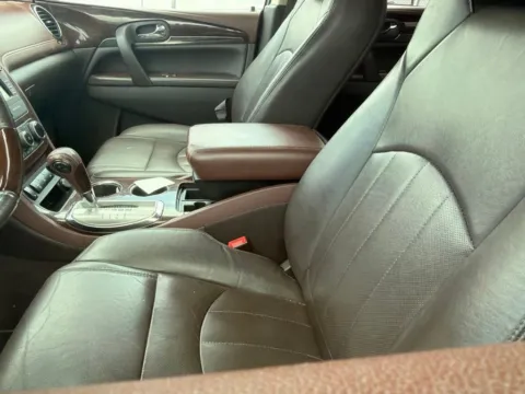 More photos of 2014 Buick Enclave Leather at Jay Wolfe Acura, MO
