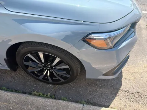 More photos of 2023 Honda Civic Sedan EX at Jay Wolfe Acura, MO
