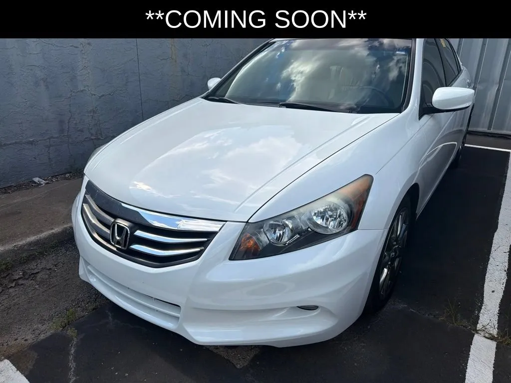 White 2012 Honda Accord Sdn EX-L for sale in Kansas City, MO