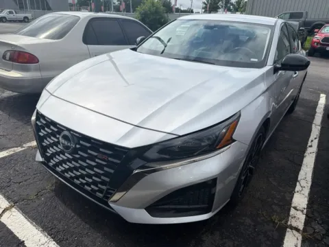 Photos of 2024 Nissan Altima 2.5 SR for sale in Kansas City, MO at Jay Wolfe Acura