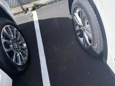 More photos of 2026 Acura MDX at Jay Wolfe Acura, MO