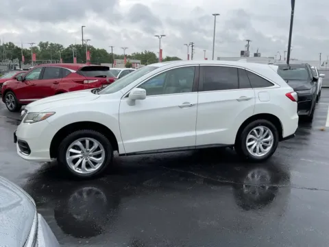 More photos of 2017 Acura RDX at Jay Wolfe Acura, MO