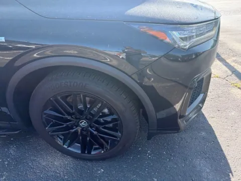 More photos of 2026 Acura MDX w/A-Spec Advance Package at Jay Wolfe Acura, MO