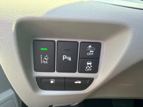 More photos of 2015 Acura TLX V6 Advance at Jay Wolfe Acura, MO