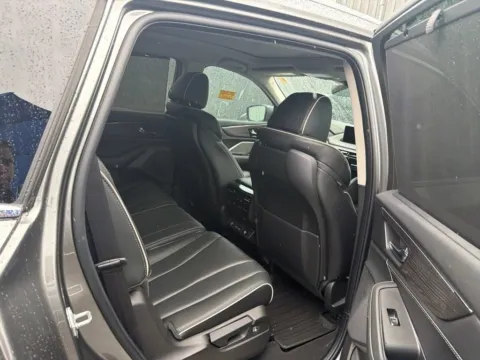 More photos of 2024 Acura MDX w/Advance Package at Jay Wolfe Acura, MO