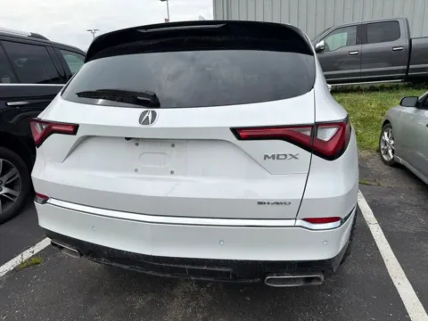 More photos of 2024 Acura MDX w/Advance Package at Jay Wolfe Acura, MO