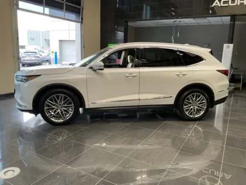 More photos of 2024 Acura MDX w/Advance Package at Jay Wolfe Acura, MO