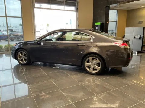 More photos of 2013 Acura TL Tech at Jay Wolfe Acura, MO