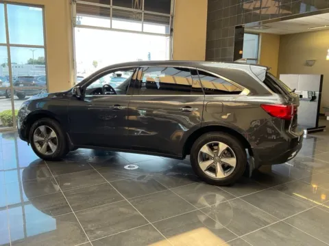 More photos of 2016 Acura MDX 3.5L at Jay Wolfe Acura, MO