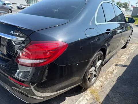 More photos of 2017 Mercedes-Benz E-Class E 300 at Jay Wolfe Acura, MO