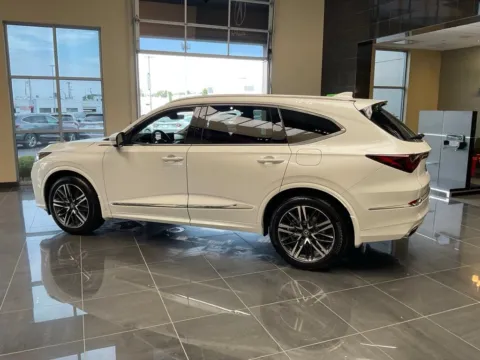 More photos of 2026 Acura MDX w/Advance Package at Jay Wolfe Acura, MO