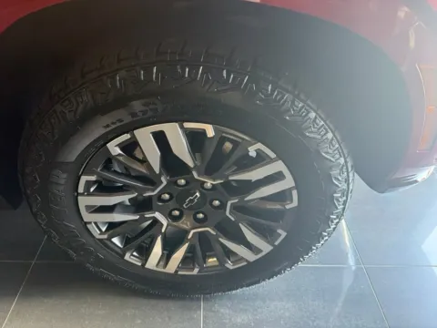 More photos of 2026 Chevrolet Tahoe Z71 at Jay Wolfe Acura, MO