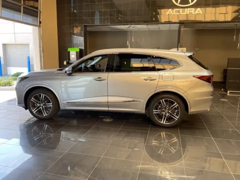 More photos of 2026 Acura MDX w/Advance Package at Jay Wolfe Acura, MO