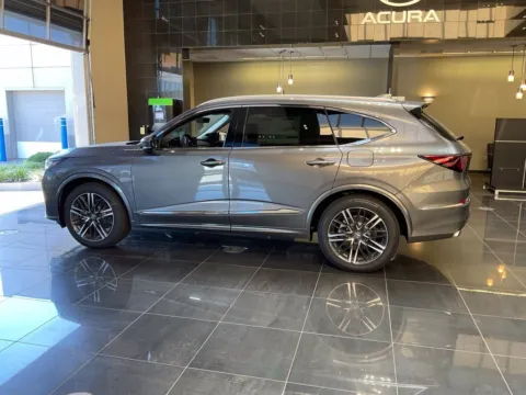 More photos of 2026 Acura MDX w/Advance Package at Jay Wolfe Acura, MO