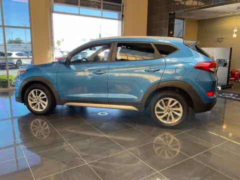 More photos of 2017 Hyundai Tucson SE at Jay Wolfe Acura, MO
