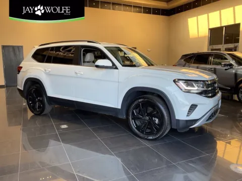 White 2023 Volkswagen Atlas 3.6L V6 SE w/Technology for sale in Kansas City, MO