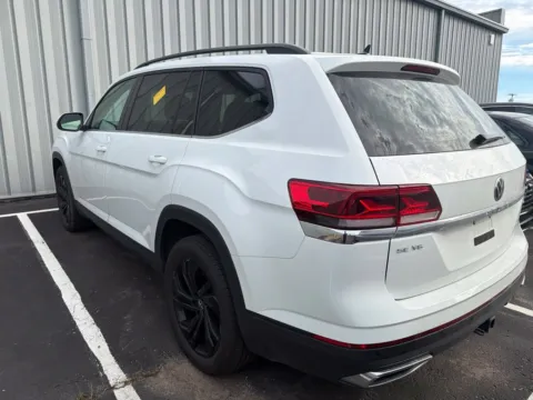More photos of 2023 Volkswagen Atlas 3.6L V6 SE w/Technology at Jay Wolfe Acura, MO