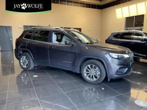 Gray 2020 Jeep Cherokee Latitude Plus for sale in Kansas City, MO