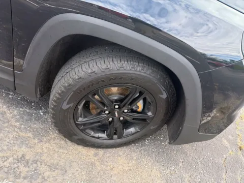 More photos of 2023 GMC Terrain AT4 at Jay Wolfe Acura, MO
