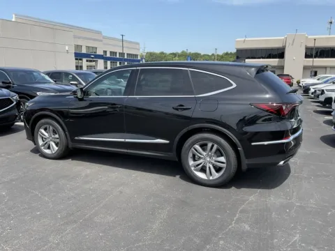 More photos of 2025 Acura MDX at Jay Wolfe Acura, MO
