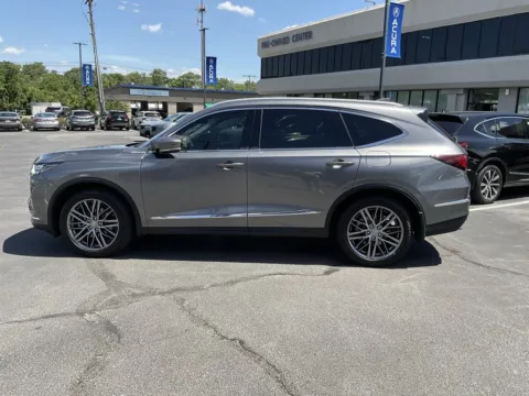 More photos of 2022 Acura MDX w/Advance Package at Jay Wolfe Acura, MO