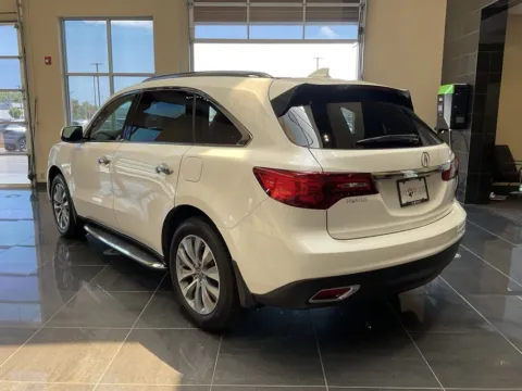 More photos of 2014 Acura MDX Tech/Entertainment Pkg at Jay Wolfe Acura, MO