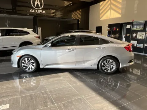 More photos of 2017 Honda Civic Sedan EX at Jay Wolfe Acura, MO