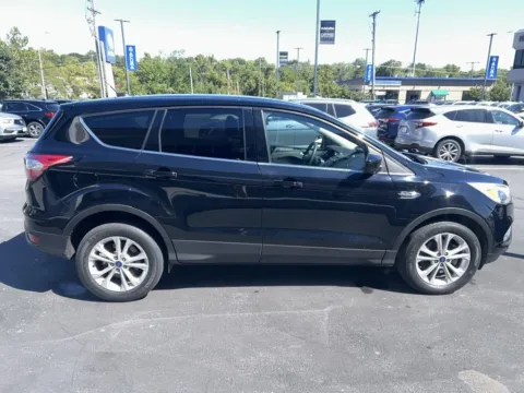 More photos of 2017 Ford Escape SE at Jay Wolfe Acura, MO
