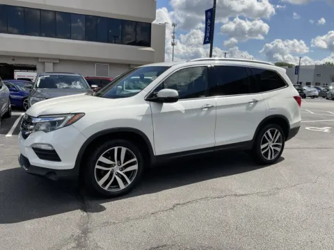 Another view of 2018 Honda Pilot Touring for sale in Kansas City, MO at Jay Wolfe Acura