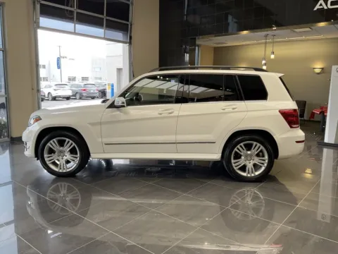 More photos of 2015 Mercedes-Benz GLK-Class GLK 350 at Jay Wolfe Acura, MO