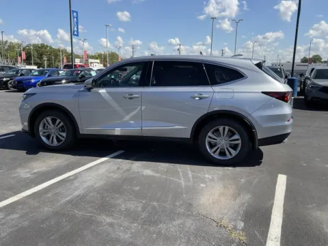 More photos of 2026 Acura MDX at Jay Wolfe Acura, MO