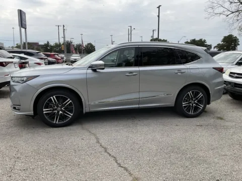 More photos of 2026 Acura MDX w/Advance Package at Jay Wolfe Acura, MO