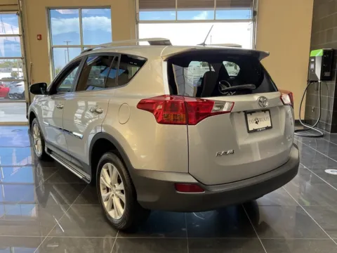 More photos of 2014 Toyota RAV4 Limited at Jay Wolfe Acura, MO