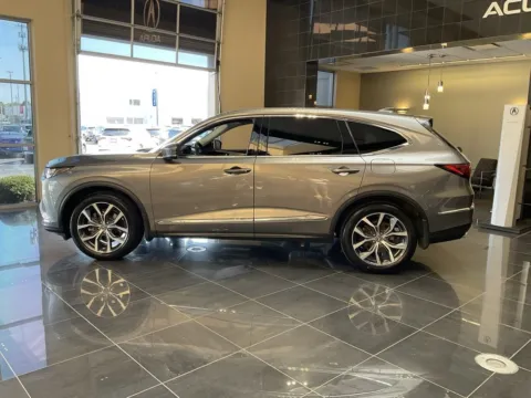 More photos of 2023 Acura MDX w/Technology Package at Jay Wolfe Acura, MO