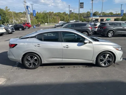 More photos of 2022 Nissan Sentra SV at Jay Wolfe Acura, MO